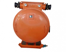 礦用隔爆型可逆真空電磁起動器系列 QBZ-400、200、120、80、60、30 N/1140（660、380）